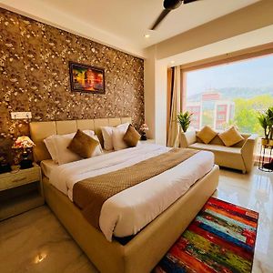Hotel Golden Temple View By La Casa, Amritsar #Top Rated #Most Awarded #Swimming Pool #Prime Location #Luxury Rooms #Parking #Rooftop Cafe